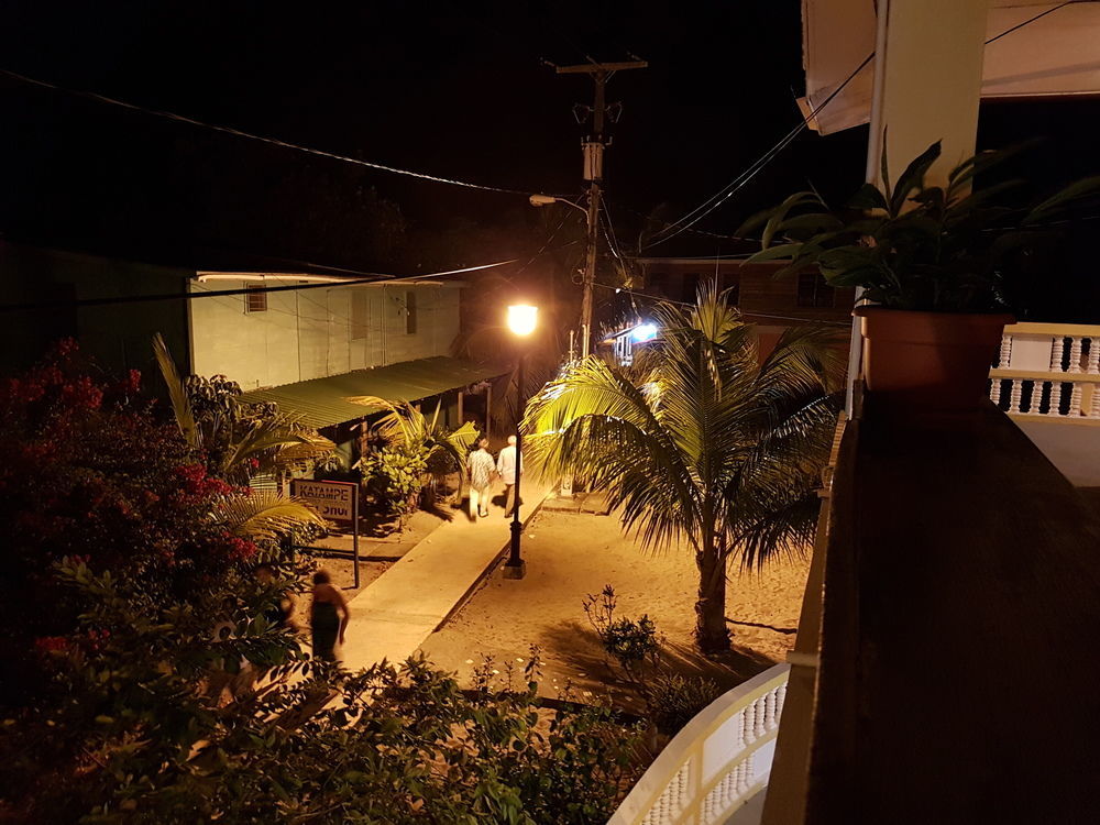 Serenade Hotel Placencia Εξωτερικό φωτογραφία