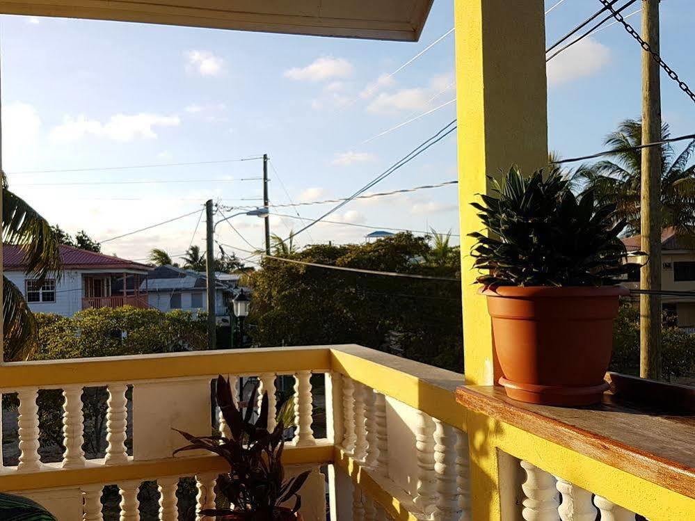 Serenade Hotel Placencia Εξωτερικό φωτογραφία